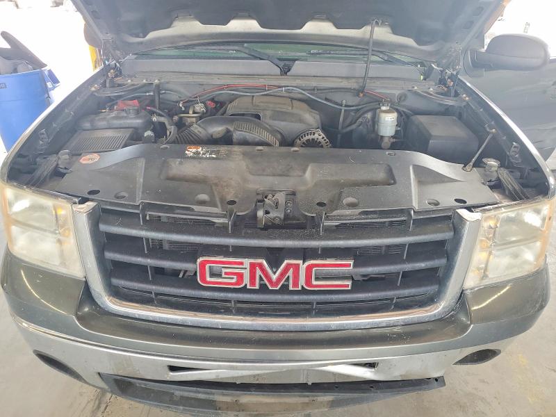 Photo 11 from auction – 2011 GMC SIERRA with VIN 1GTR1UEA1BZ301579