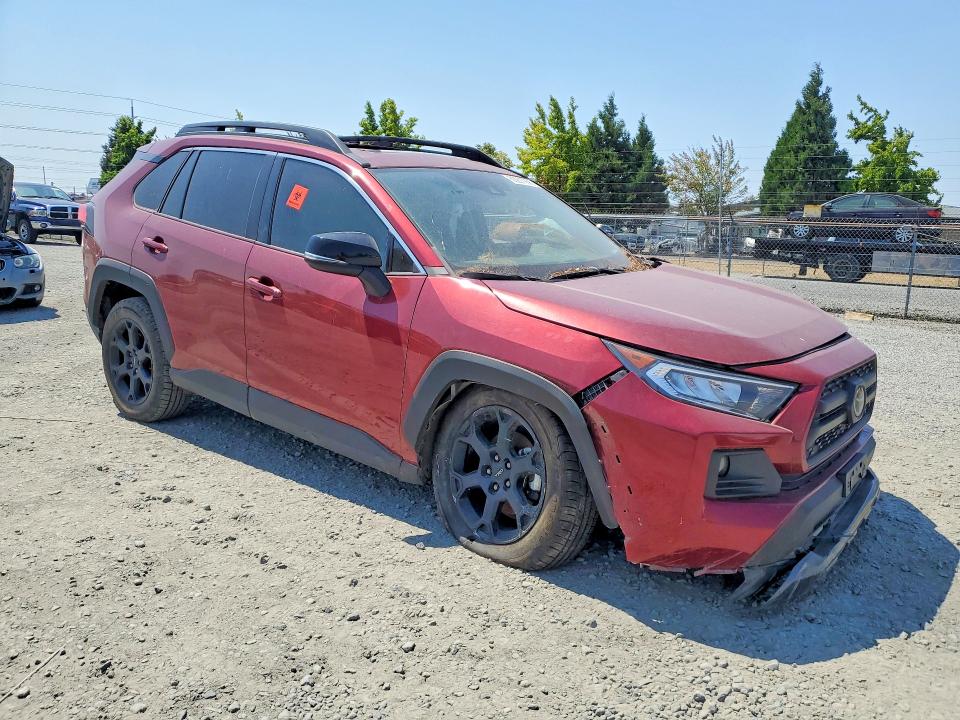 Photo 4 from auction – 2020 TOYOTA RAV4 with VIN 2T3J1RFV7LC119870