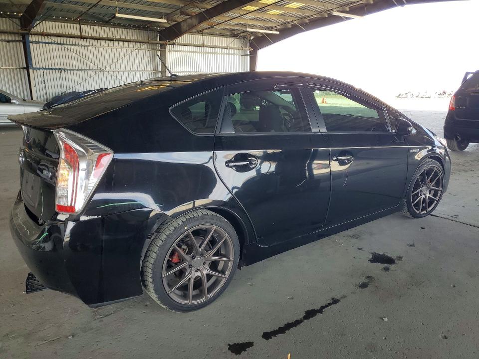 Photo 3 from auction – 2015 TOYOTA PRIUS with VIN JTDKN3DU6F0437910