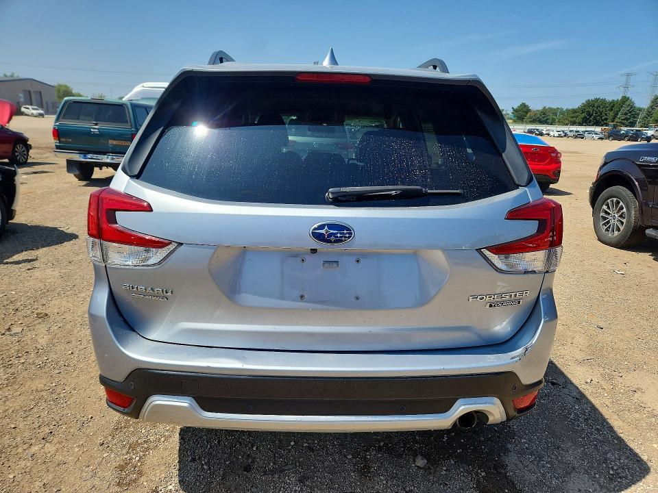 Photo 6 from auction – 2019 SUBARU FORESTER with VIN JF2SKAWC1KH431012