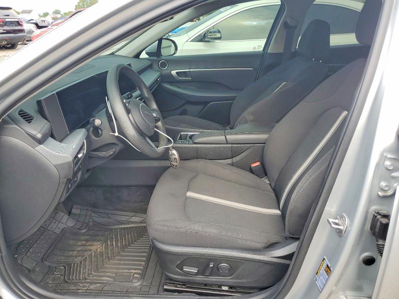 Снимка 7 от търг – 2024 HYUNDAI SONATA с VIN KMHL64JA0RA411735