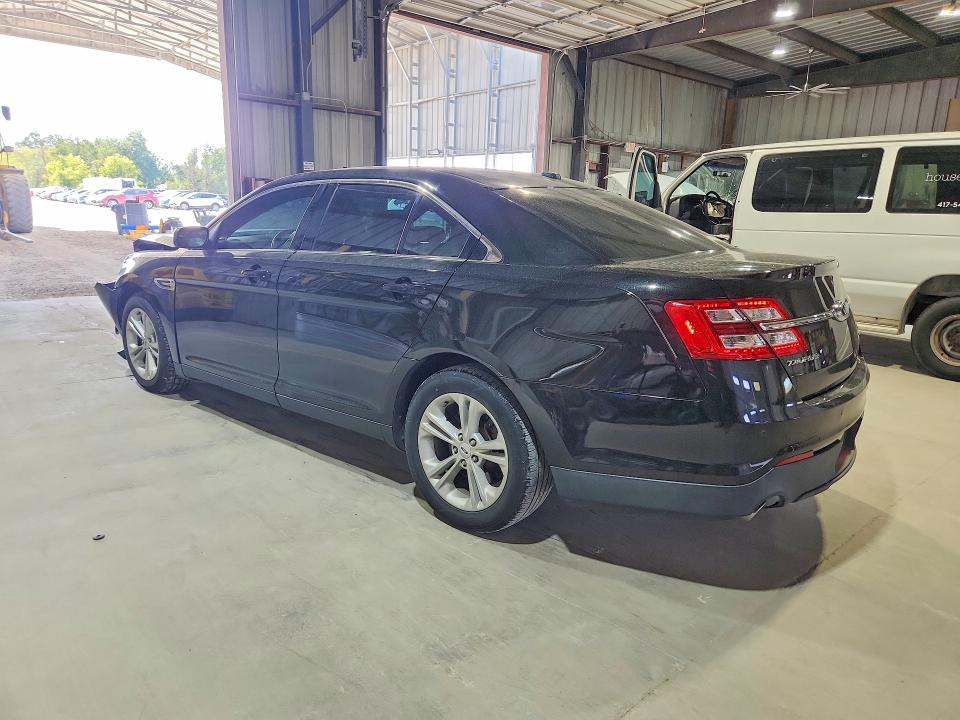 Снимка 2 от търг – 2015 FORD TAURUS с VIN 1FAHP2E82FG161092