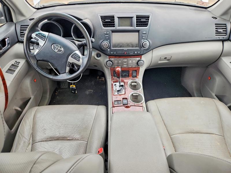 Photo 8 from auction – 2011 TOYOTA HIGHLANDER with VIN 5TDDK3EH7BS065911