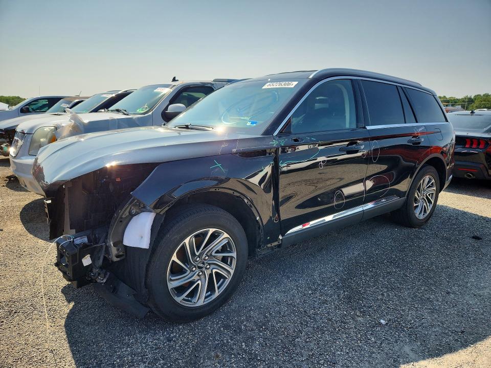 LINCOLN AVIATOR 2023 with VIN 5LM5J6XC1PGL27149 - Photo from auction
