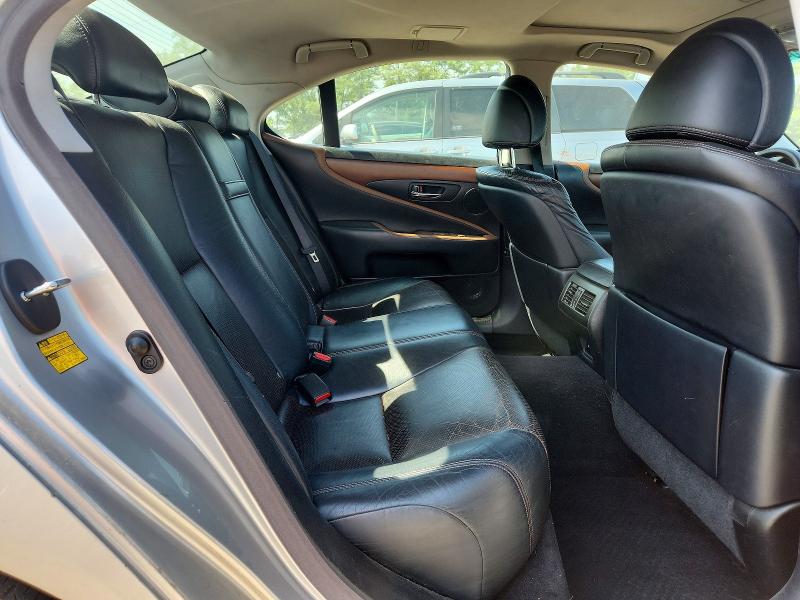 Photo 10 from auction – 2011 LEXUS LS with VIN JTHBL5EF2B5102897