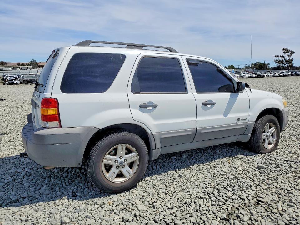 Photo 3 from auction – 2007 FORD ESCAPE with VIN 1FMCU49H97KA66185