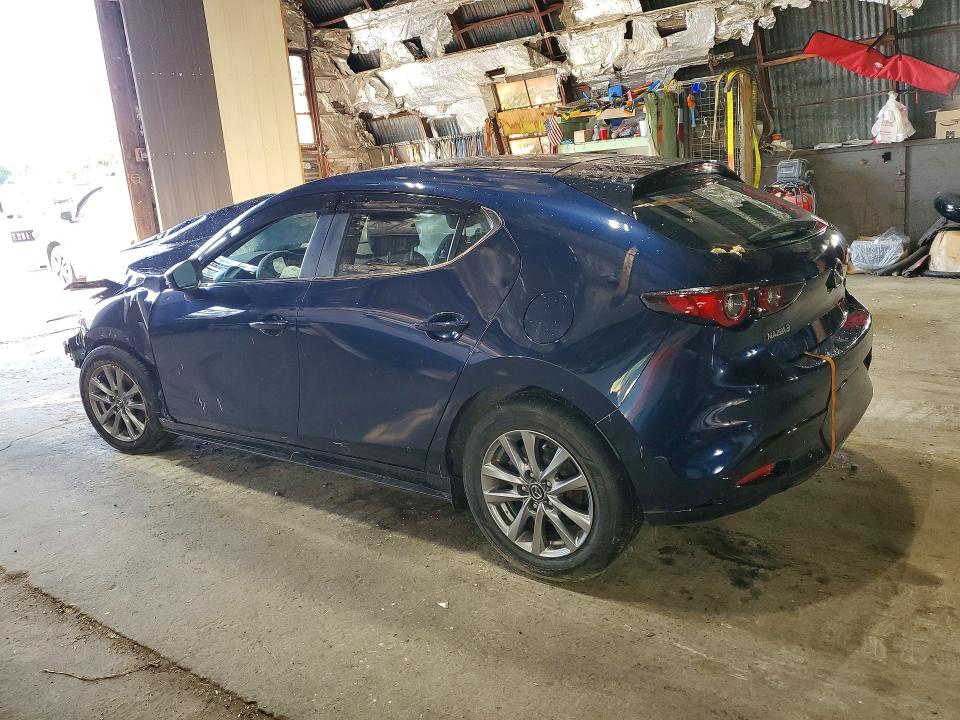 Photo 2 from auction – 2022 MAZDA 3 with VIN JM1BPAJL5N1513149