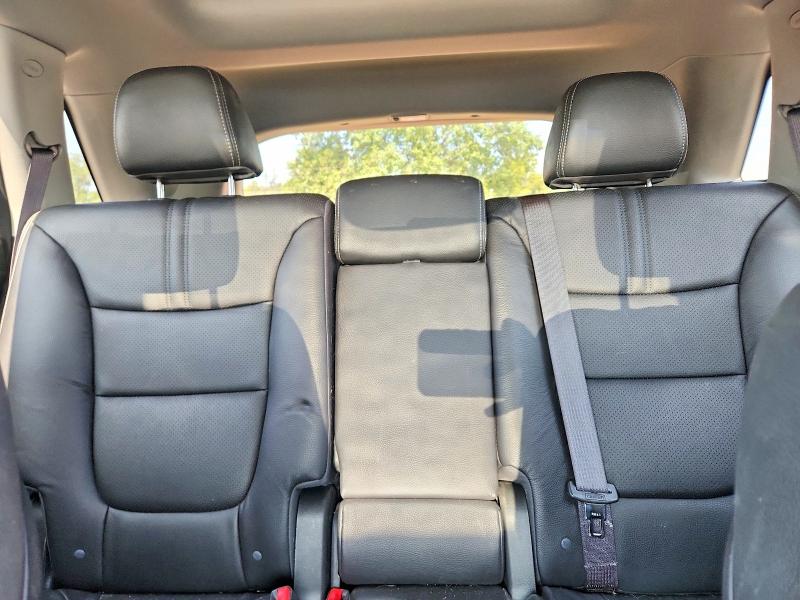 Photo 10 from auction – 2014 KIA SORENTO with VIN 5XYKW4A71EG430020