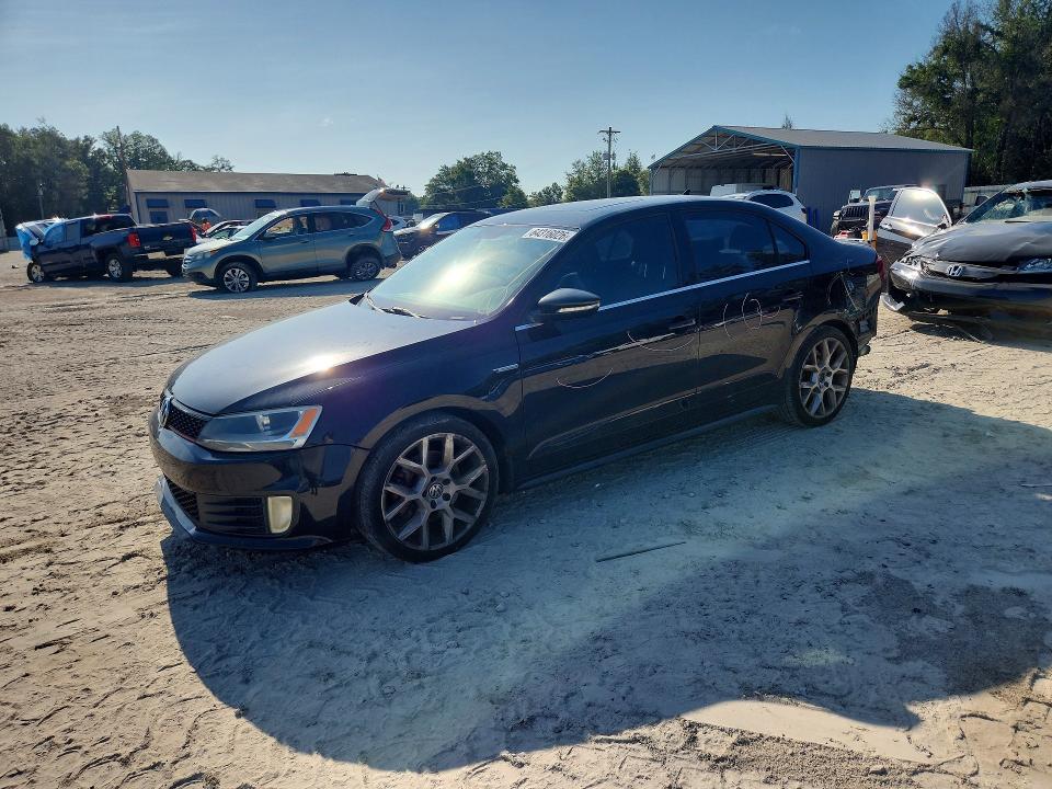 Photo 1 from auction – 2014 VOLKSWAGEN JETTA with VIN 3VW4T7AJ7EM295463