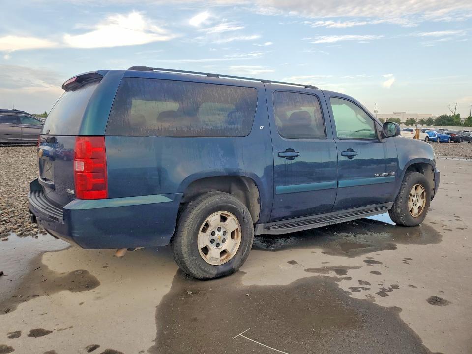 Photo 3 from auction – 2007 CHEVROLET SUBURBAN with VIN 1GNFK16357J225117