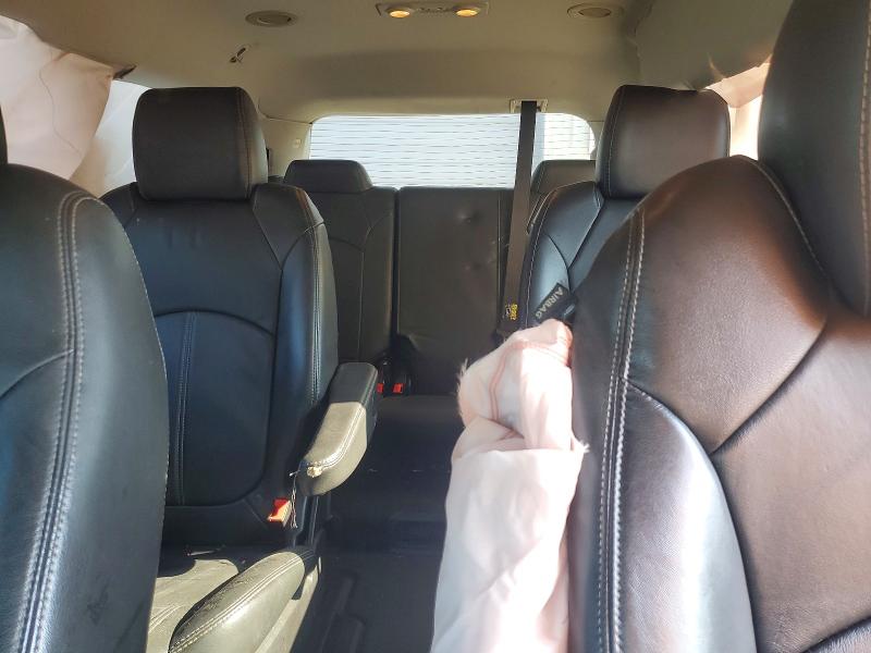 Photo 10 from auction – 2017 CHEVROLET TRAVERSE with VIN 1GNKRHKD7HJ310639