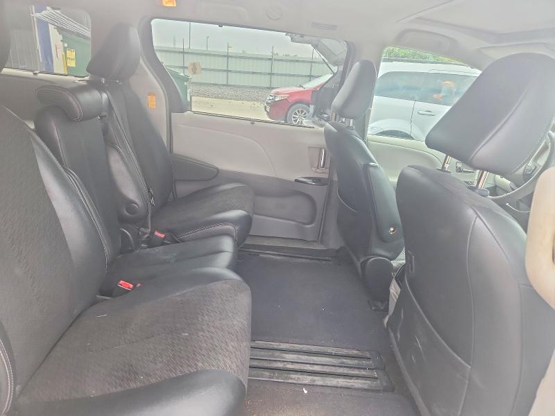 Photo 11 from auction – 2014 TOYOTA SIENNA with VIN 5TDXK3DC3ES512726