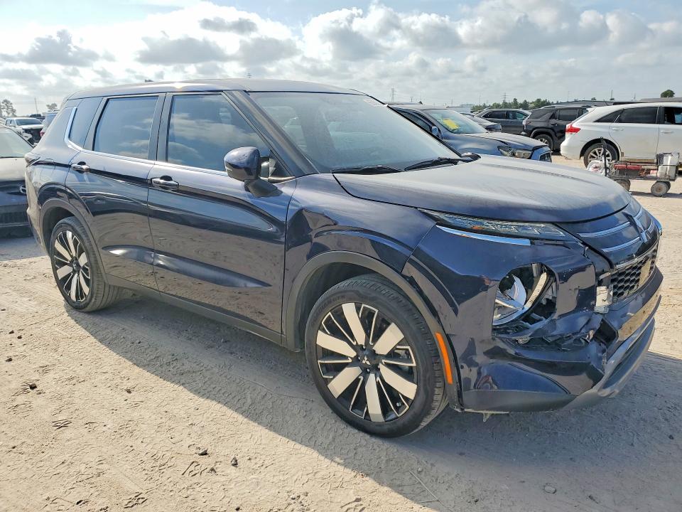 Photo 4 from auction – 2025 MITSUBISHI OUTLANDER with VIN JA4J3VA84SZ020483