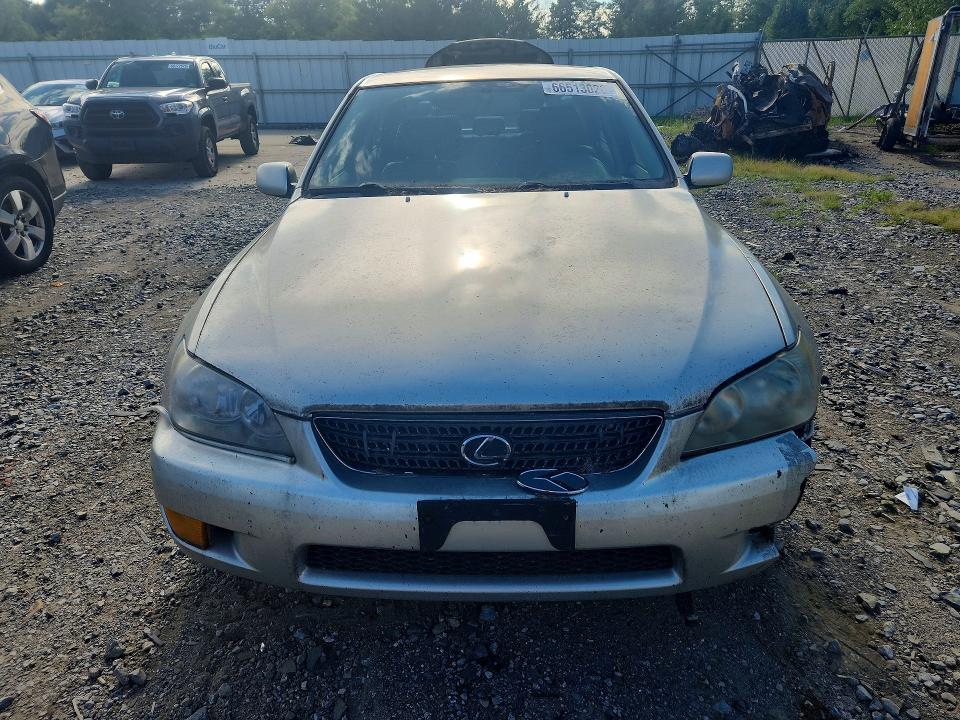 Photo 5 from auction – 2003 LEXUS IS 300 with VIN JTHBD192X30079588