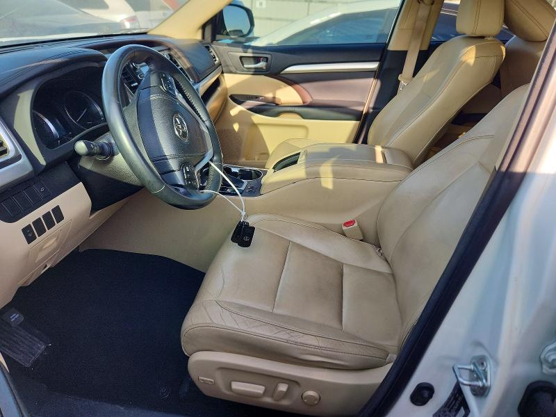 Photo 7 from auction – 2015 TOYOTA HIGHLANDER with VIN 5TDKKRFH9FS068016