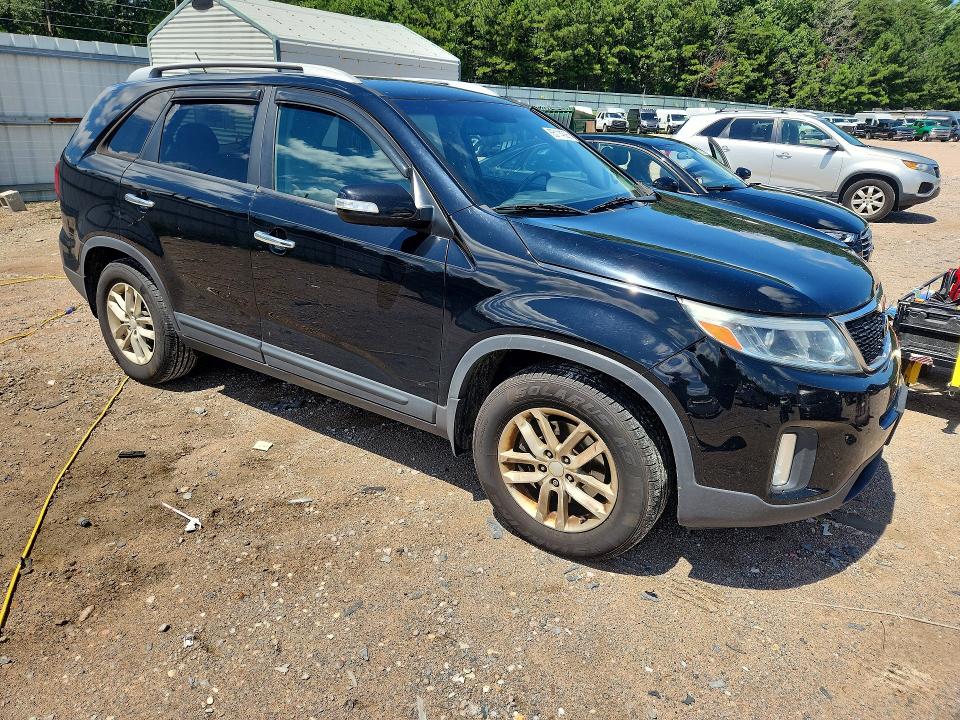 Photo 4 from auction – 2015 KIA SORENTO with VIN 5XYKT4A63FG655363