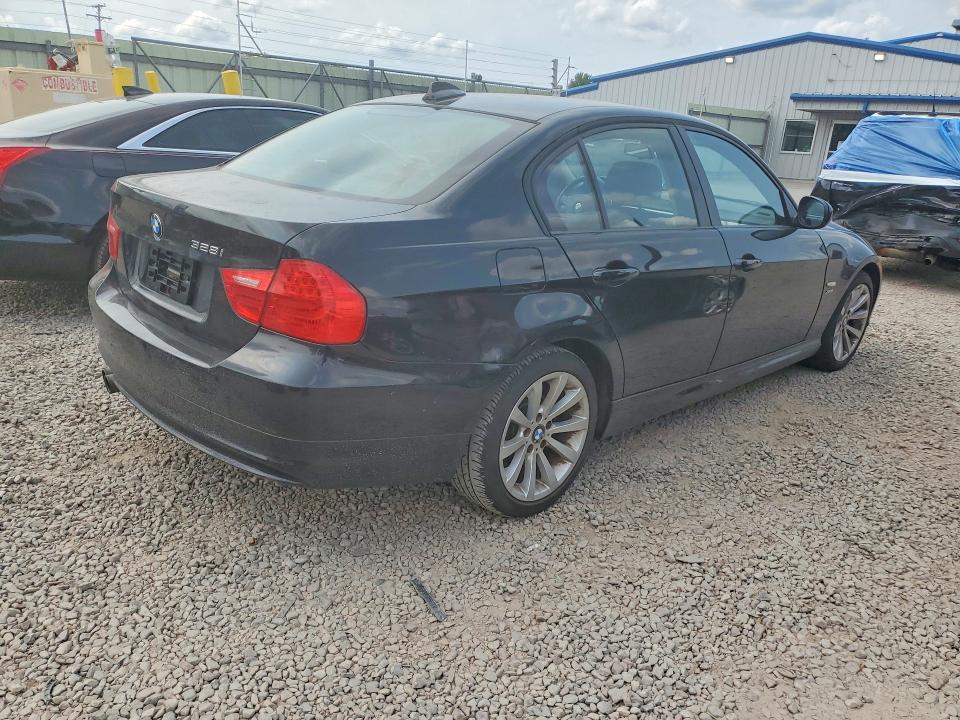 Photo 3 from auction – 2011 BMW 328 with VIN WBAPK5C56BA810904
