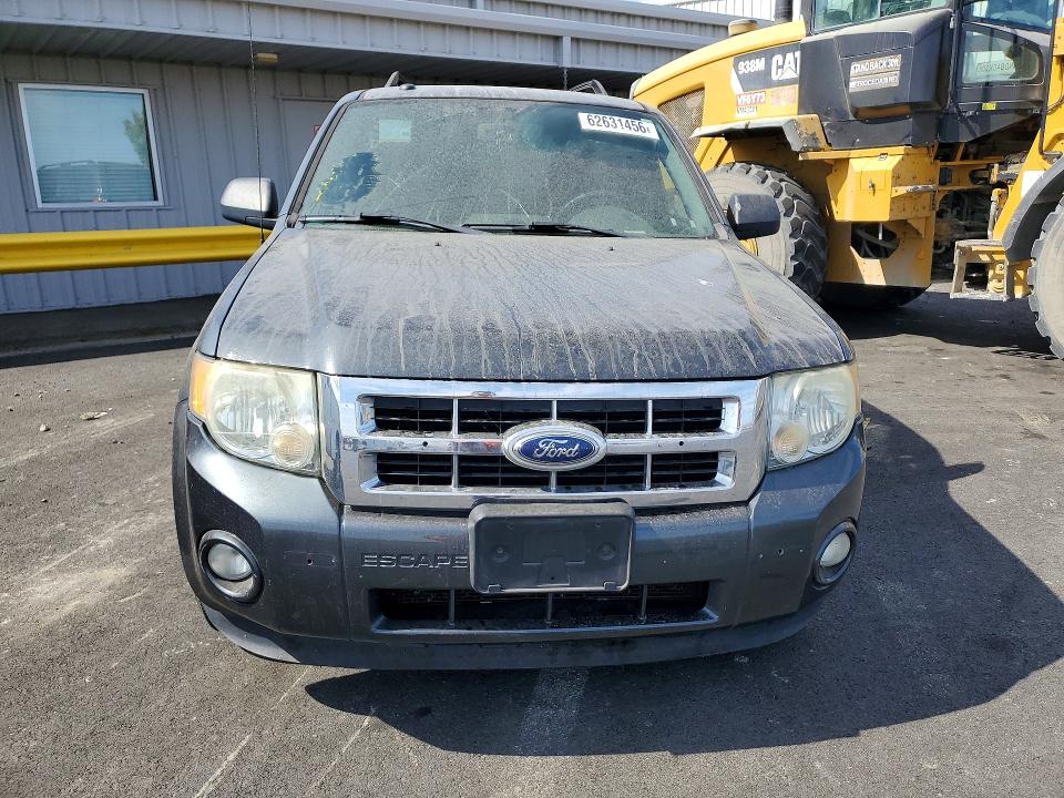 Photo 5 from auction – 2009 FORD ESCAPE with VIN 1FMCU03769KB28671