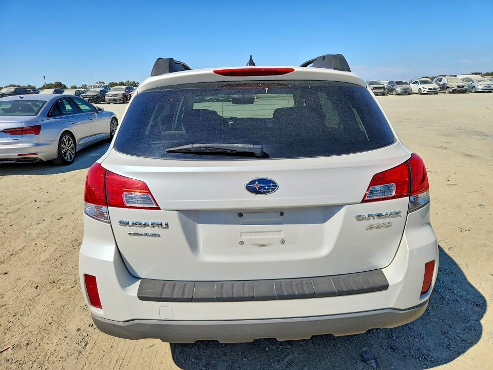 Photo 6 from auction – 2014 SUBARU OUTBACK with VIN 4S4BRBCC5E3280564