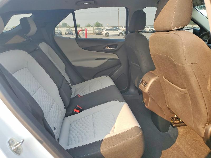 Photo 11 from auction – 2018 CHEVROLET EQUINOX with VIN 3GNAXHEV4JS509755