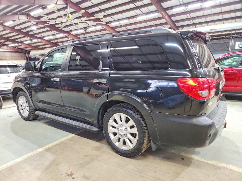 Photo 2 from auction – 2012 TOYOTA SEQUOIA with VIN 5TDDW5G12CS059404