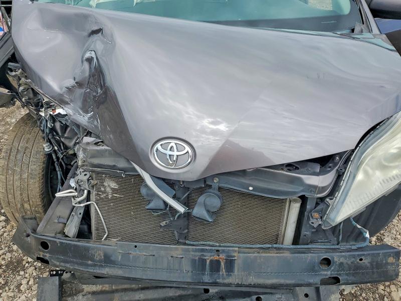 Photo 12 from auction – 2014 TOYOTA SIENNA with VIN 5TDDK3DCXES079490