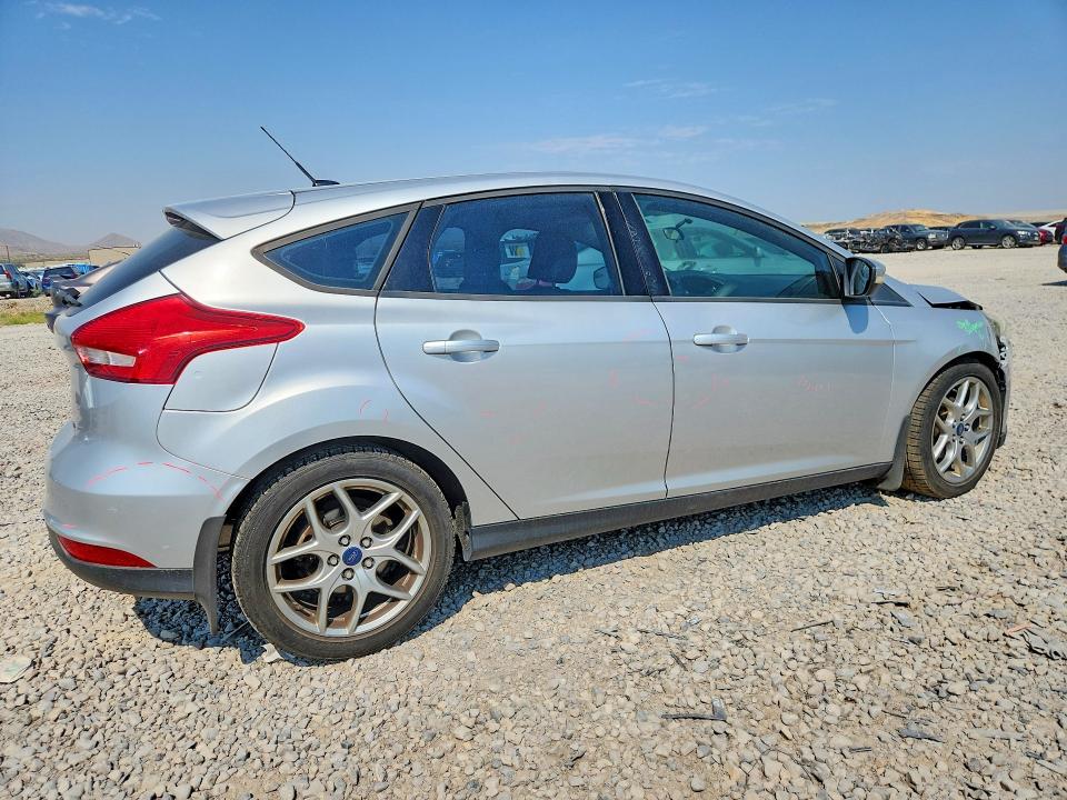 Photo 3 from auction – 2015 FORD FOCUS with VIN 1FADP3K2XFL255751