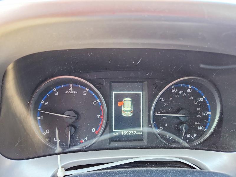 Photo 9 from auction – 2017 TOYOTA RAV4 with VIN JTMZFREV3HJ146204