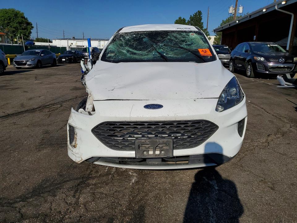 Photo 5 from auction – 2020 FORD ESCAPE with VIN 1FMCU9F60LUA18945