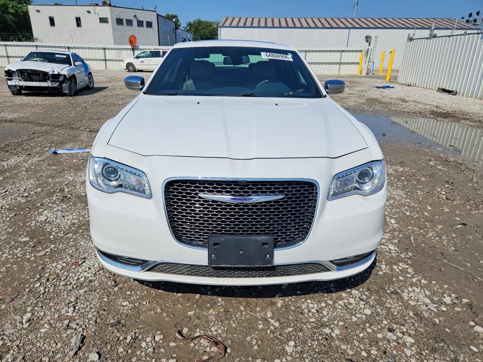 Photo 5 from auction – 2019 CHRYSLER 300 with VIN 2C3CCAKG6KH593547