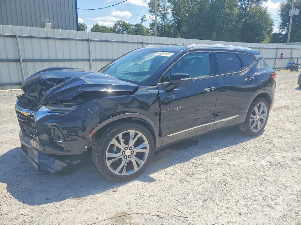 CHEVROLET BLAZER 2022 with VIN 3GNKBFRS1NS159367 - Photo from auction