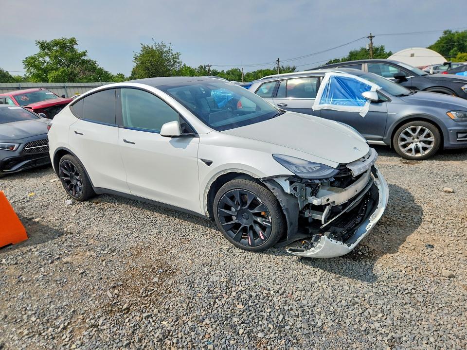 Photo 4 from auction – 2020 TESLA MODEL Y with VIN 5YJYGDEE5LF041742