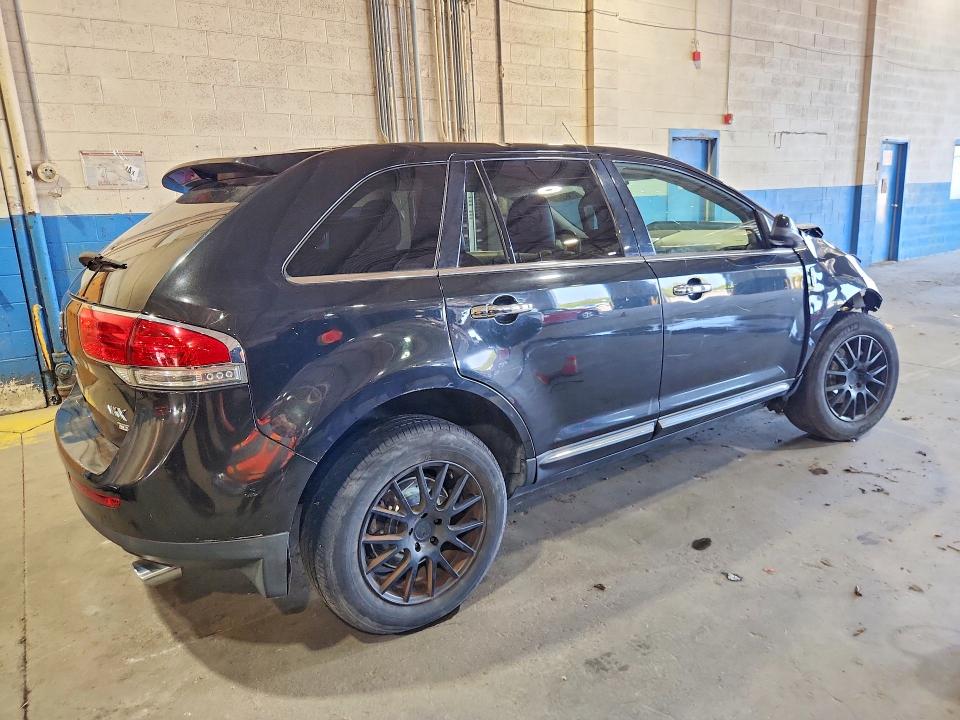 Photo 3 from auction – 2011 LINCOLN MKX with VIN 2LMDJ8JK2BBJ25953