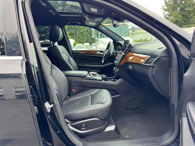 Photo 12 from auction – 2018 MERCEDES-BENZ GLS with VIN 4JGDF6EE2JB151222