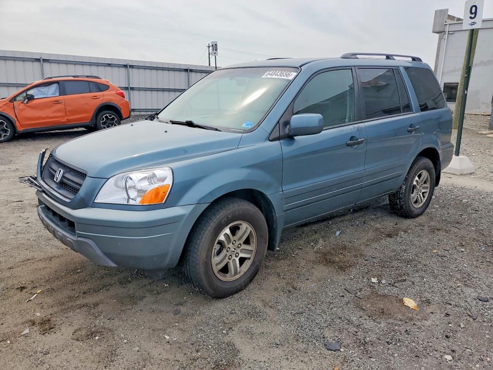 HONDA PILOT 2005 with VIN 2HKYF18475H507969 - Photo from auction