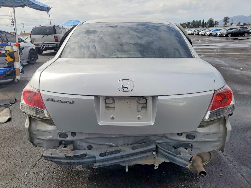 Photo 6 from auction – 2008 HONDA ACCORD with VIN JHMCP26428C045223