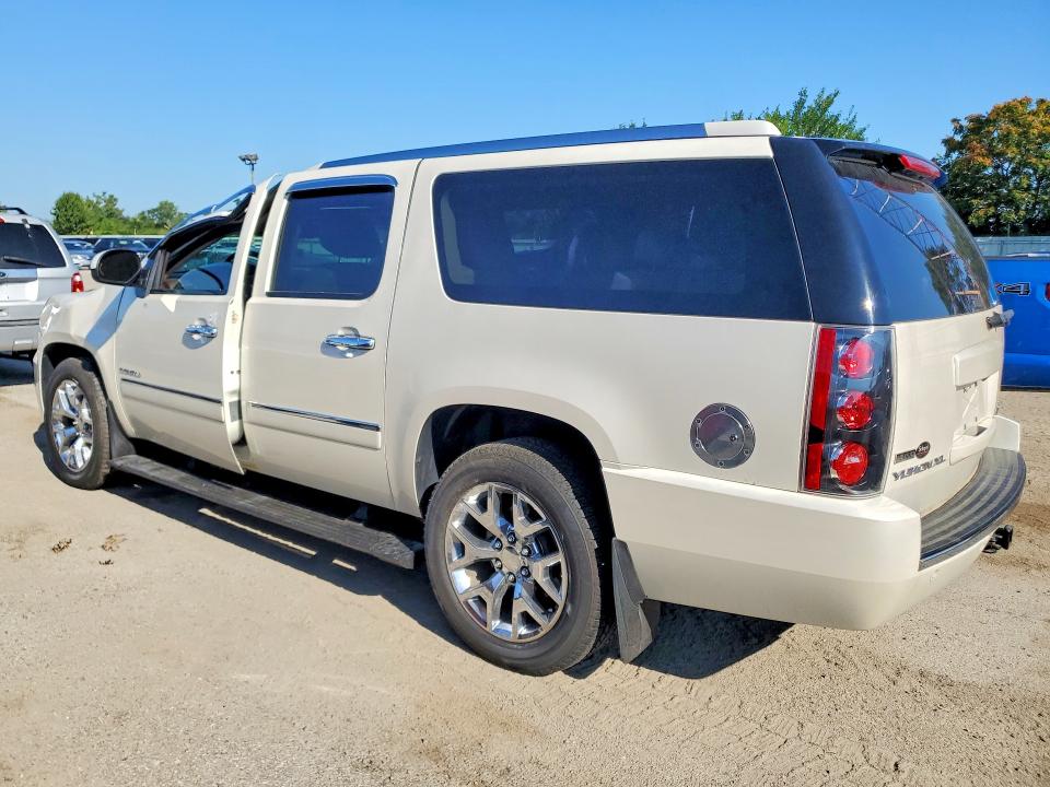 Photo 2 from auction – 2012 GMC YUKON XL with VIN 1GKS2MEF7CR115447