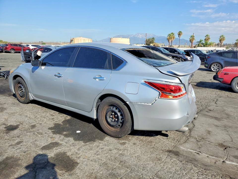 Photo 2 from auction – 2013 NISSAN ALTIMA with VIN 1N4AL3AP2DN500927