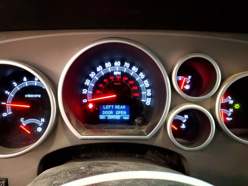 Photo 9 from auction – 2013 TOYOTA SEQUOIA with VIN 5TDJW5G10DS076142