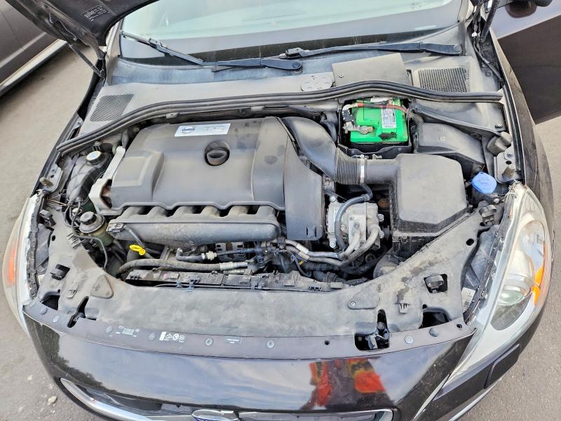 Photo 11 from auction – 2011 VOLVO S60 with VIN YV1902FH1B2003748