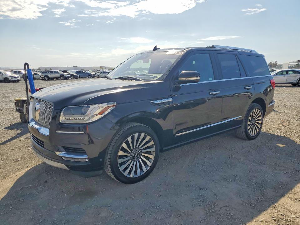 LINCOLN NAVIGATOR 2019 with VIN 5LMJJ2LT0KEL08545 - Photo from auction