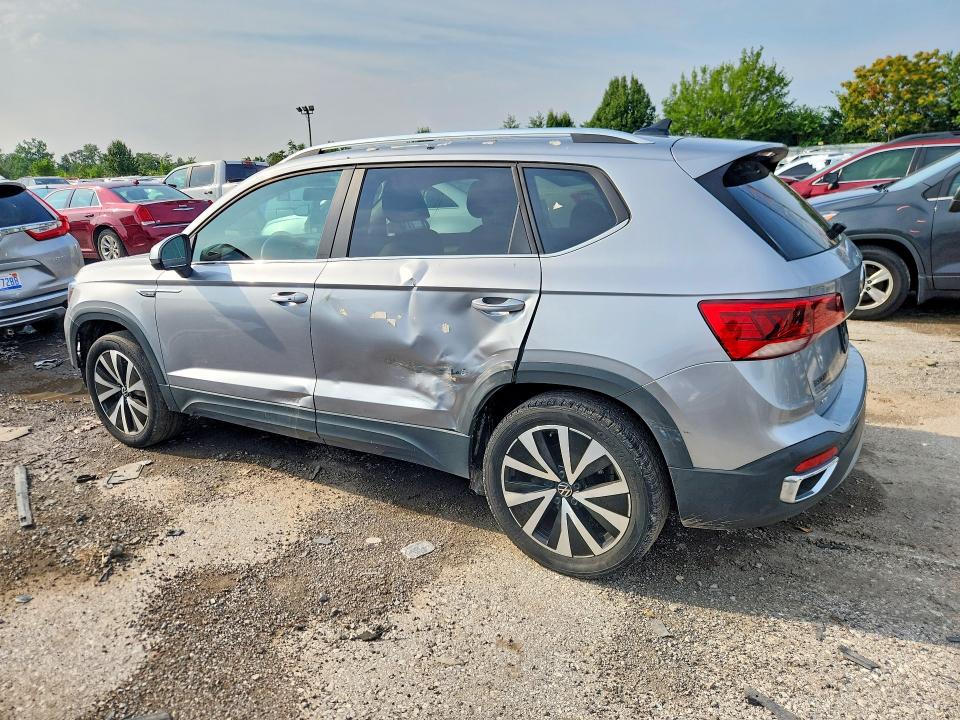 Foto 2 de la subasta – 2022 VOLKSWAGEN TAOS con VIN 3VVLX7B23NM020104