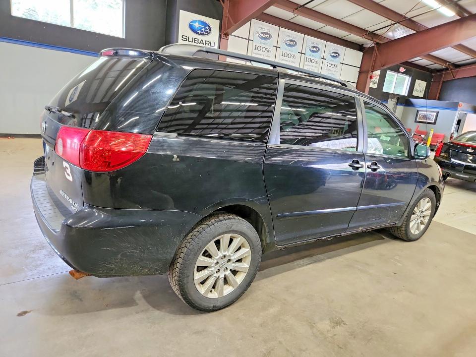 Photo 3 from auction – 2010 TOYOTA SIENNA with VIN 5TDJK4CC0AS033834