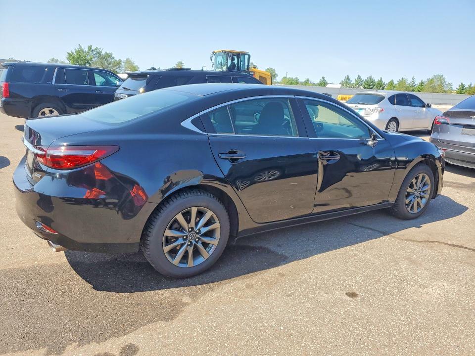Photo 3 from auction – 2018 MAZDA 6 with VIN JM1GL1UM5J1325151
