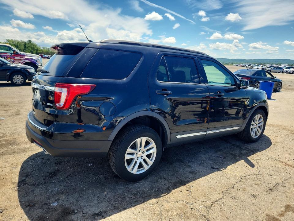 Photo 3 from auction – 2018 FORD EXPLORER with VIN 1FM5K8DH1JGC50883