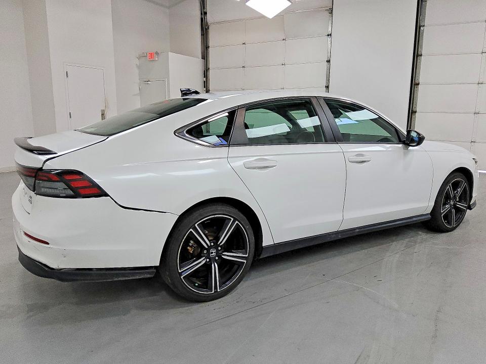 Photo 3 from auction – 2024 HONDA ACCORD with VIN 1HGCY2F56RA044713