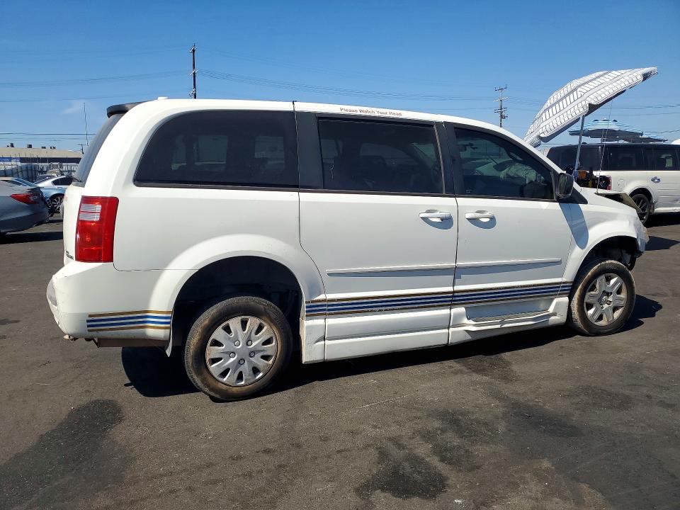 Photo 3 from auction – 2010 DODGE GRAND CARAVAN with VIN 2D4RN4DE8AR282548