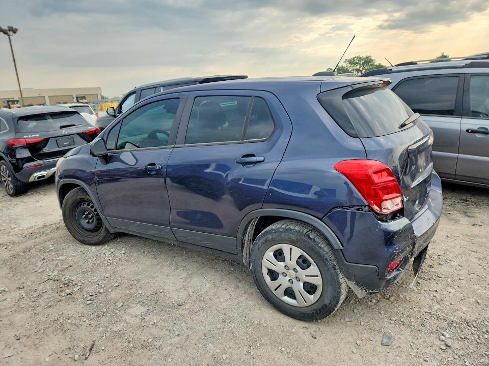 Photo 2 from auction – 2018 CHEVROLET TRAX with VIN 3GNCJKSB8JL159252