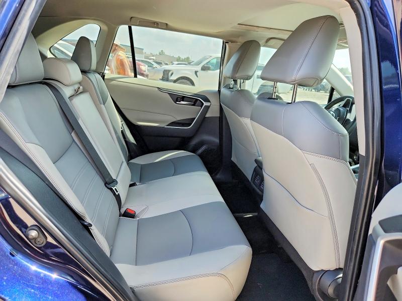Photo 10 from auction – 2024 TOYOTA RAV4 with VIN 2T3C1RFV8RW302985