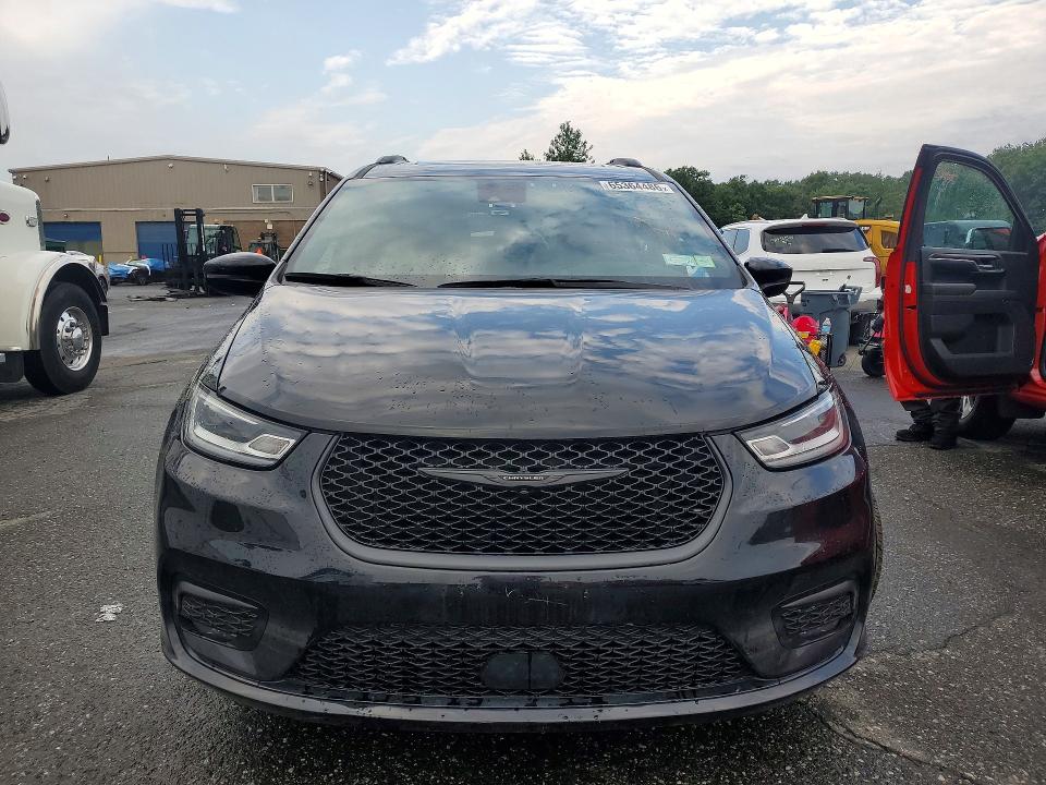 Photo 5 from auction – 2025 CHRYSLER PACIFICA with VIN 2C4RC1GG1SR567754